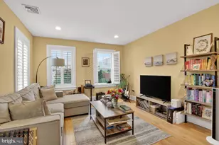 1712 Green St, Philadelphia, PA 19130 - Photo 8