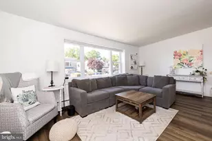 579 Wartman St, Philadelphia, PA 19128 - Photo 4