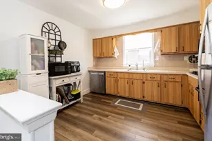 579 Wartman St, Philadelphia, PA 19128 - Photo 10