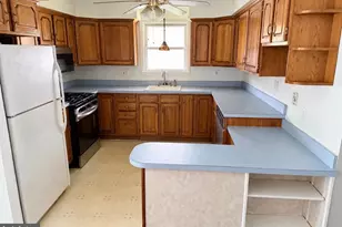 7639 Leonard, Philadelphia, PA 19152 - Photo 4