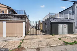 2114 S Lambert St, Philadelphia, PA 19145 - Photo 28