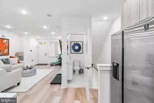 2008 S College Ave, Philadelphia, PA 19121 - Photo 10