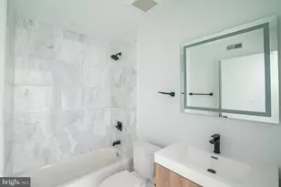 1420 Point Breeze Ave, Philadelphia, PA 19146 - Photo 12