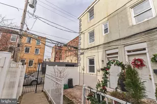 1305 N Lawrence St, Philadelphia, PA 19122 - Photo 2