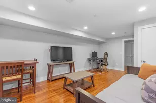 2059 Fernon St, Philadelphia, PA 19145 - Photo 18