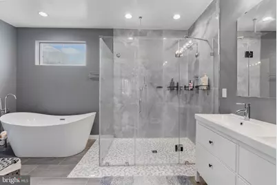 2059 Fernon Street, Philadelphia, PA 19145 - Photo 34