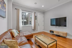 2059 Fernon St, Philadelphia, PA 19145 - Photo 6