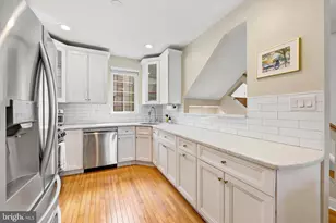 612 Queen St, Philadelphia, PA 19147 - Photo 8