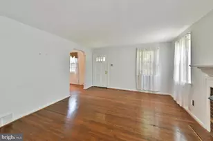 420 Forest Hills Ave, Philadelphia, PA 19116 - Photo 6