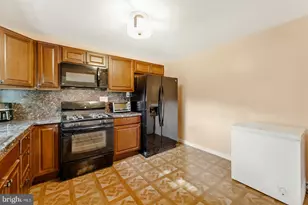 823 Rennard St, Philadelphia, PA 19116 - Photo 12