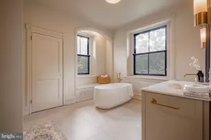 148 W Highland Ave, Philadelphia, PA 19118 - Photo 14