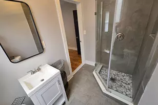 138 E Pleasant St, Philadelphia, PA 19119 - Photo 14