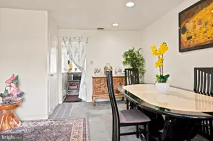 897 Pne Hl Rd, Philadelphia, PA 19115 - Photo 12