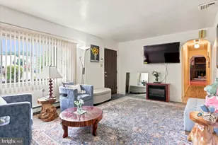 897 Pne Hl Rd, Philadelphia, PA 19115 - Photo 10