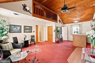 897 Pne Hl Rd, Philadelphia, PA 19115 - Photo 6