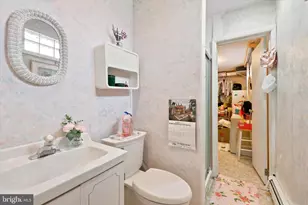 897 Pne Hl Rd, Philadelphia, PA 19115 - Photo 20