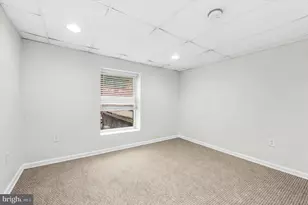 35 S 19th St, Philadelphia, PA 19103 - Photo 14