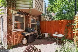 2433 Aspen St, Philadelphia, PA 19130 - Photo 10