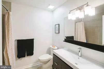 802 Locust Street #205, Philadelphia, PA 19107 - Photo 16