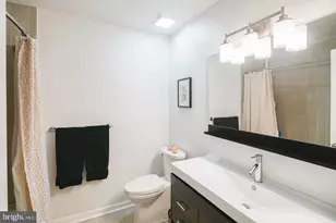 802 Locust St, Philadelphia, PA 19107 - Photo 16