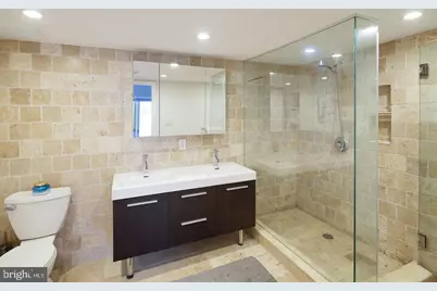 802 Locust Street #205, Philadelphia, PA 19107 - Photo 28
