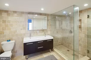 802 Locust St, Philadelphia, PA 19107 - Photo 28
