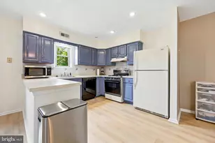 704 Keely St, Philadelphia, PA 19128 - Photo 2