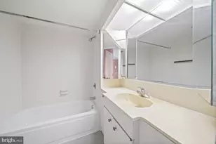 1326 Spruce St, Philadelphia, PA 19107 - Photo 26