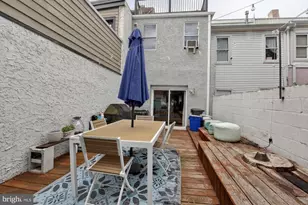 2053 E Sergeant St, Philadelphia, PA 19125 - Photo 10