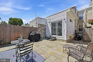 1321 E Oxford St, Philadelphia, PA 19125 - Photo 24