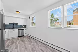 3206 Saxon Pl, Philadelphia, PA 19114 - Photo 4