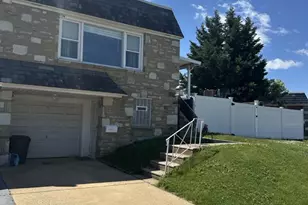 2904 Gelena Rd, Philadelphia, PA 19152 - Photo 2
