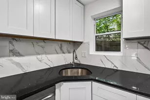 2029 Sigel St, Philadelphia, PA 19145 - Photo 4