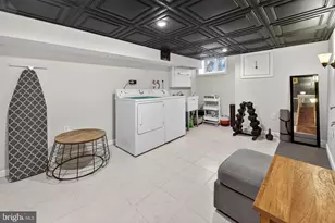 941 Sigel St, Philadelphia, PA 19148 - Photo 16