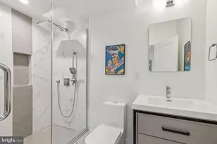 527 Brown St, Philadelphia, PA 19123 - Photo 36