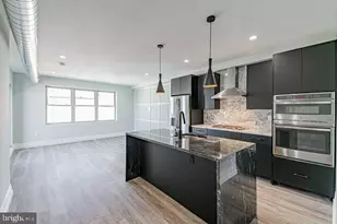 526 Brown St, Philadelphia, PA 19123 - Photo 14