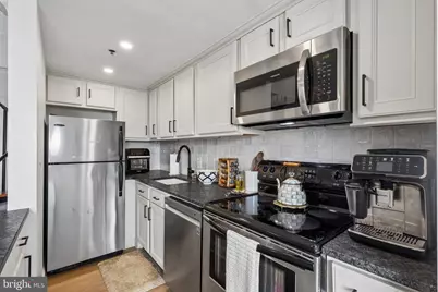 627 N 18th Street #304, Philadelphia, PA 19130 - Photo 6