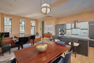 210 W Washington Square, Philadelphia, PA 19106 - Photo 14