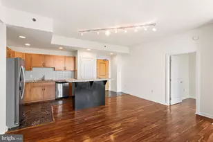 901 N Penn St, Philadelphia, PA 19123 - Photo 2