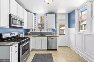 2436 E Hazzard St, Philadelphia, PA 19125 - Photo 10