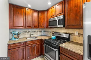1639 Ashurst Rd, Philadelphia, PA 19151 - Photo 8