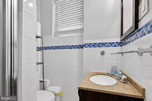 2545 S 9th St, Philadelphia, PA 19148 - Photo 12