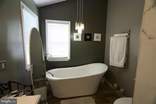 8905 Springview Rd, Philadelphia, PA 19115 - Photo 34