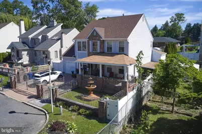 8905 Springview Road, Philadelphia, PA 19115 - Photo 2