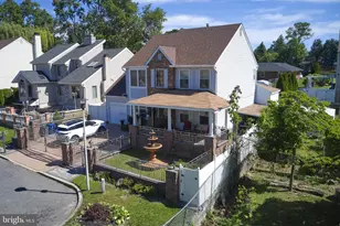 8905 Springview Rd, Philadelphia, PA 19115 - Photo 2
