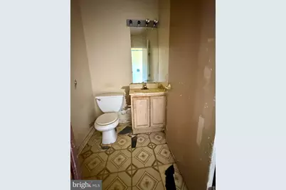 807 N 13th Street, Philadelphia, PA 19123 - Photo 10