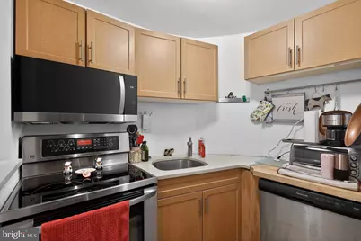 1431 Spruce Street #1R, Philadelphia, PA 19102 - Photo 10
