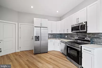 1733 N 2nd Street #302, Philadelphia, PA 19122 - Photo 2