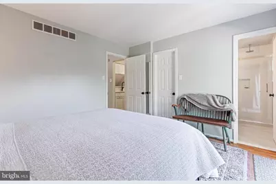 14 Newton Street #F27, Philadelphia, PA 19118 - Photo 14