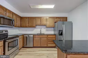 2751 Pennsylvania Ave, Philadelphia, PA 19130 - Photo 12